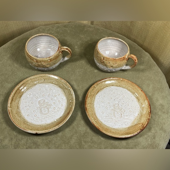 Pebbles Snowman cups and plates - Picture 7 of 8